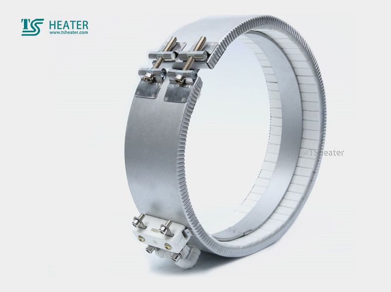 Ceramic heater