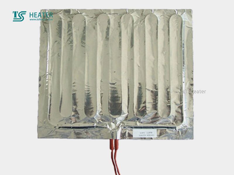 Refrigerator defrosting heater