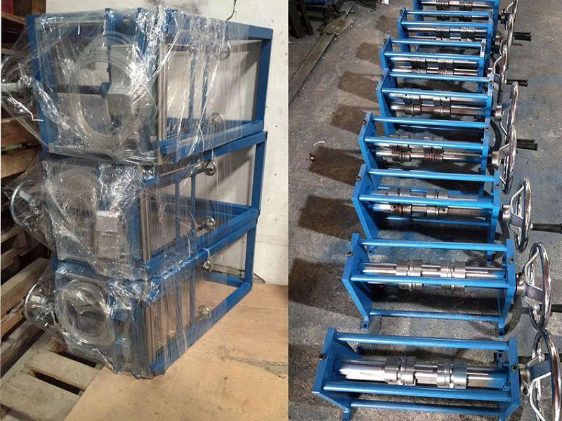 Hand folding machine